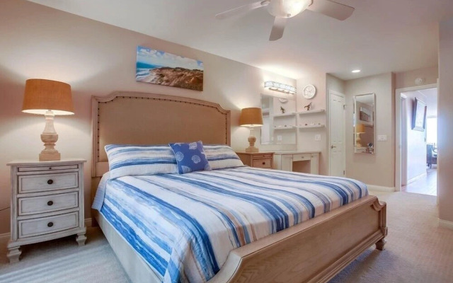 Remodeled Beachfront Condo With Pool and Beach Access Dmst14 by Redawning