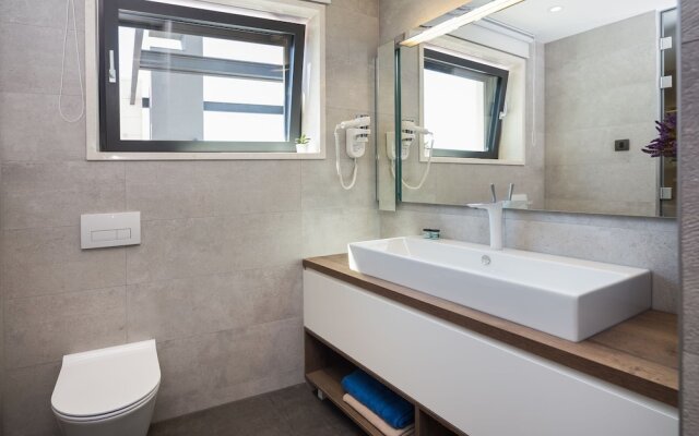 Beachfront Villa Azzurro With Pool