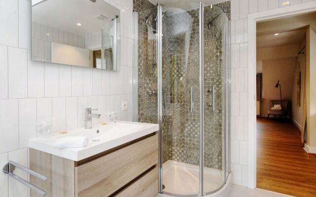 Opulent Holiday Home in Spa with Sauna, Hot Tub, Playroom