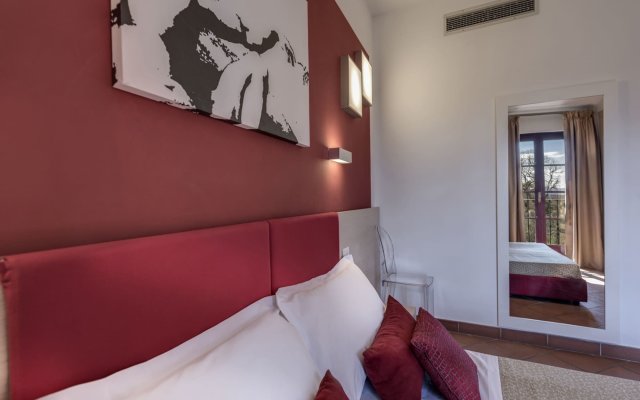 Hotel Casolare Le Terre Rosse