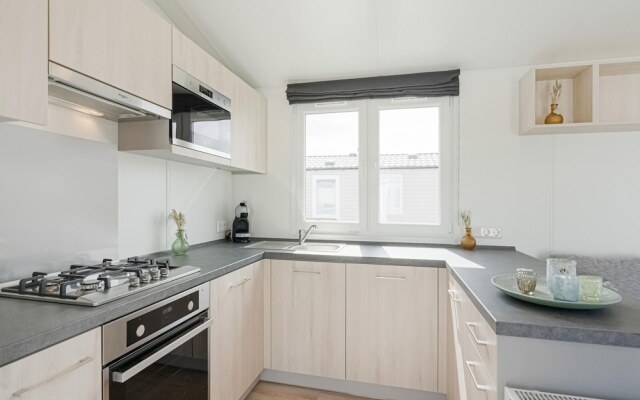 Modern Mobile Home in Middelkerke With Garden