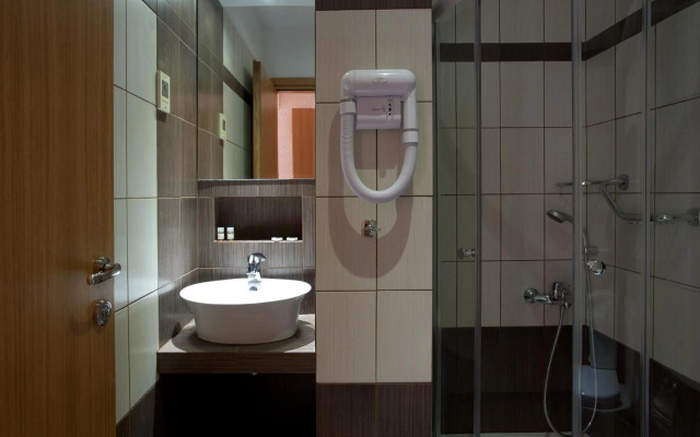 Karalis Beach Hotel