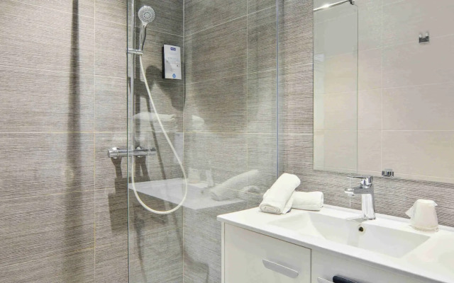 Appart'hôtel Kyriad Résidence Cabriès - Plan de Campagne