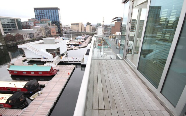 Pearse Street Residence