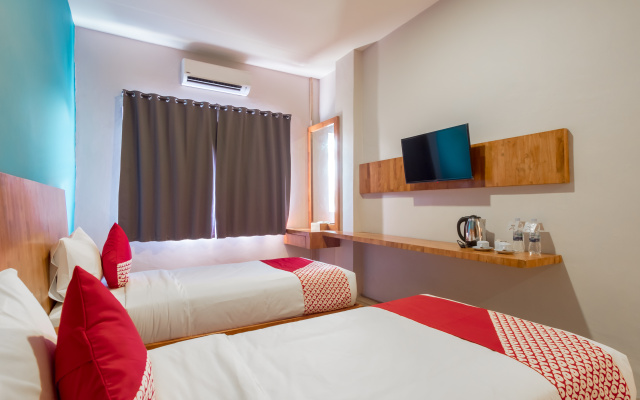 Townhouse Oak Medan near Universitas Sumatera Utara formerly Raz Residence – Guest Rooms – Medan
