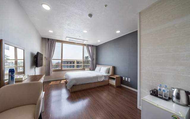 Seogwipo Beach Hotel