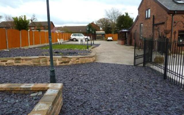 Smithy Lodge Guest House