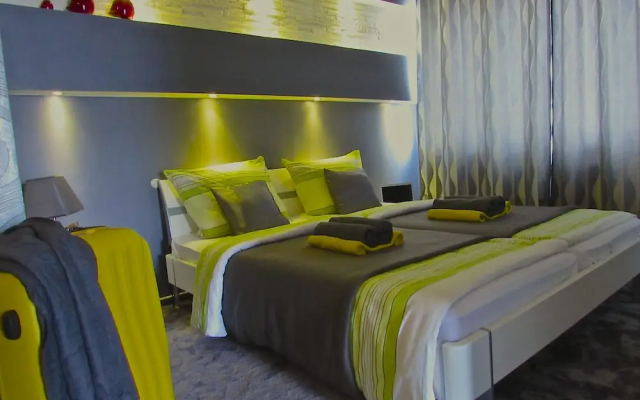 Hotel 108