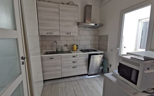 Cozy Sea View Apartment in Civitavecchia