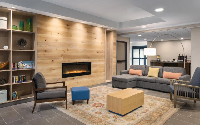 Country Inn & Suites by Radisson, La Crosse, WI