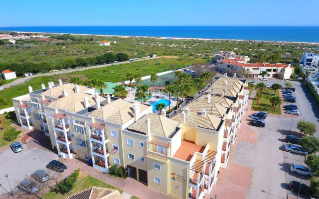 Praia da Lota Resort - Hotel & Apartments