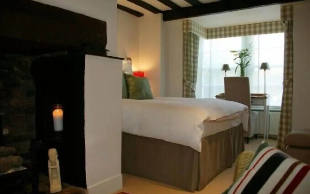 Manor Hotel