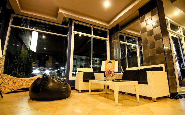 Patong Gallery Hotel