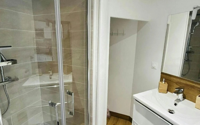 Le Charmant Cr Neau Basilique