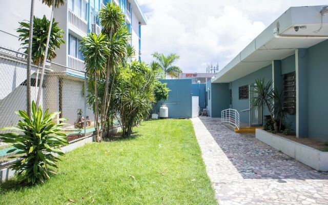 Borinquen Beach Inn