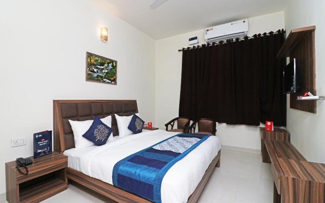 OYO 10213 Hotel Panache