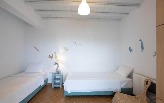 Dreamscape 3-Bedroom Mykonos Hideaway