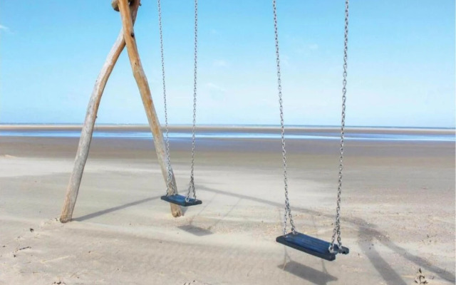 Modern Suite Near Beach