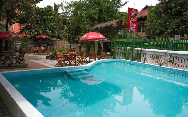 Five Rose Siem Reap Hostel