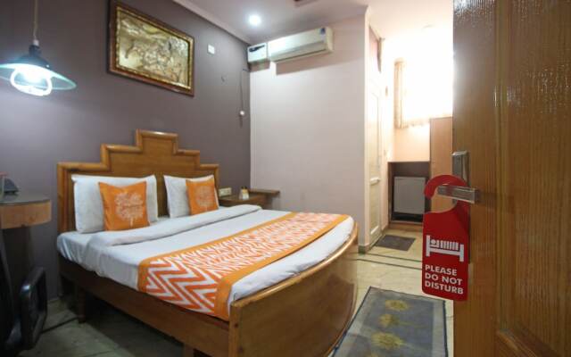 OYO 7147 Hotel Madhur Regency