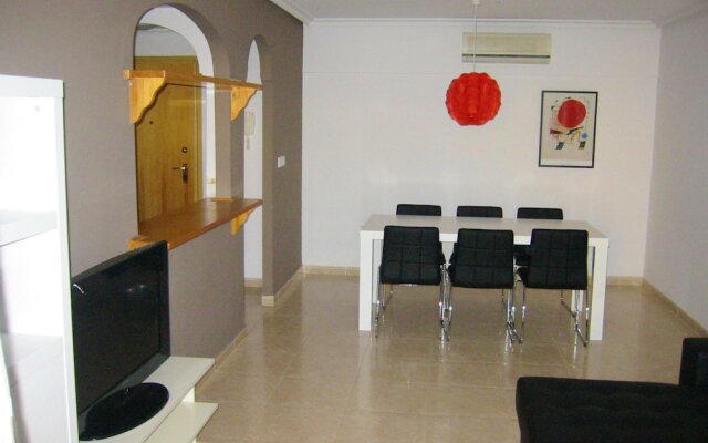 Apartment With 2 Bedrooms in Alicante, With Shared Pool, Enclosed Garden and Wifi - 2 km From the Beach