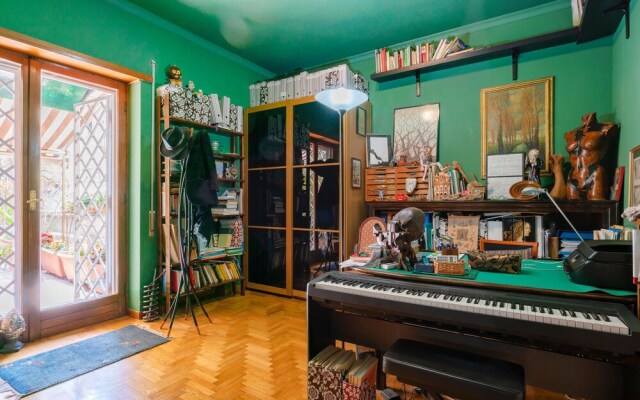 Beautiful Apartment in Roma With Wifi and 2 Bedrooms