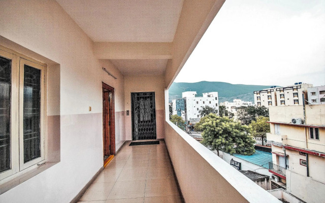 Fabhotel Aditya Yatri Nivas