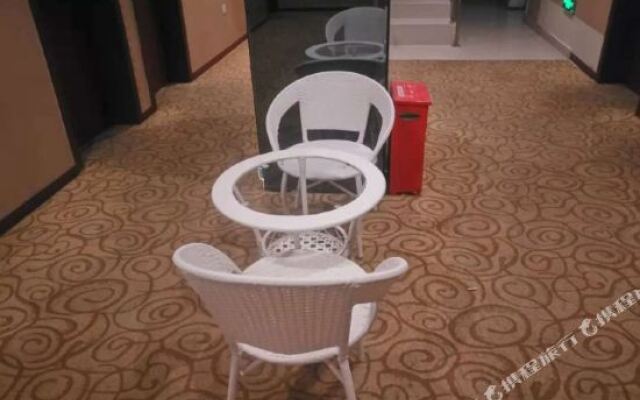 Xichang Red 8 Hotel