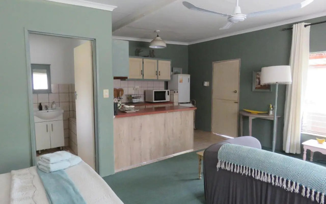 Nightjar Guest Lodge