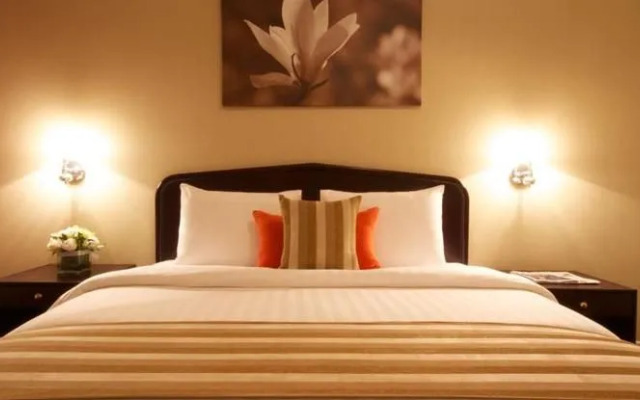 Oasis Court Hotel Apartments