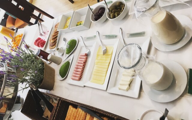 Basadre Suites