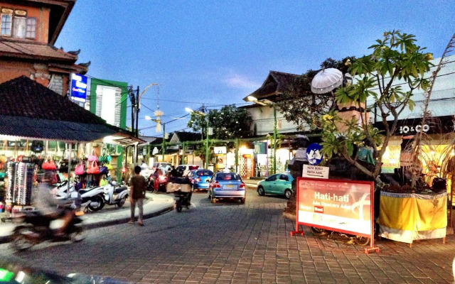 Bemo Corner Guest House