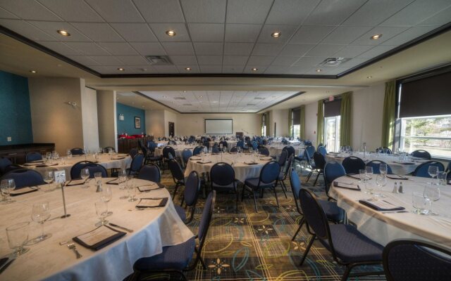 Holiday Inn Express & Suites Spruce Grove - Stony Plain by IHG