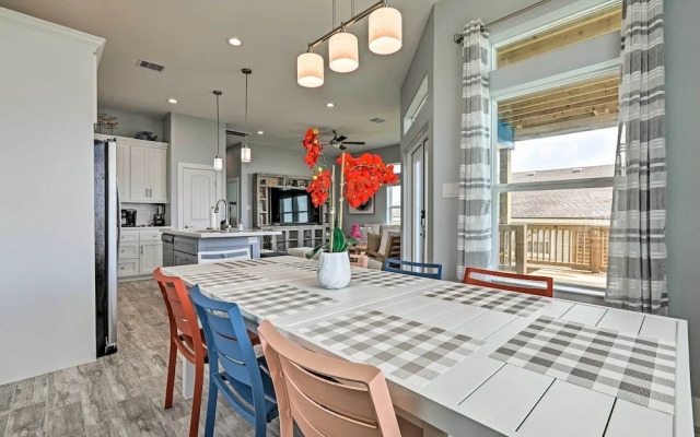 Villa Azul Galveston Home: Modern & Beachfront!
