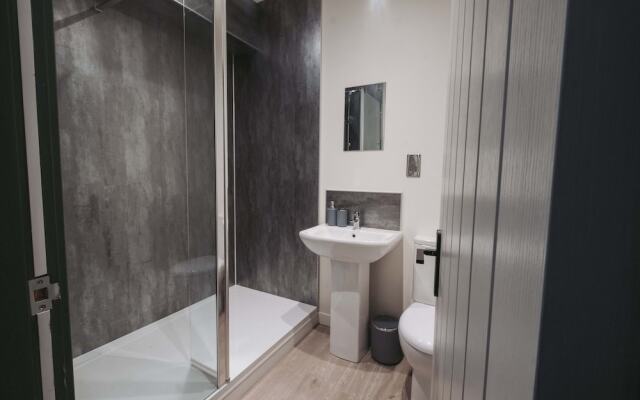 The Royal Bar & Shaker