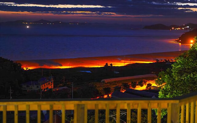 Ganghwang Noul Flower Landscape Pension