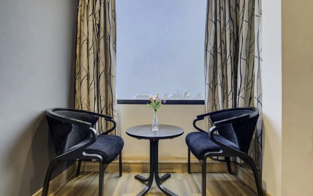 Edition O 30035 Esthell near Malar Hospital