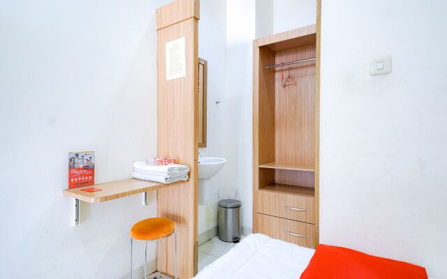 RedDoorz @ Avros Guest House Medan