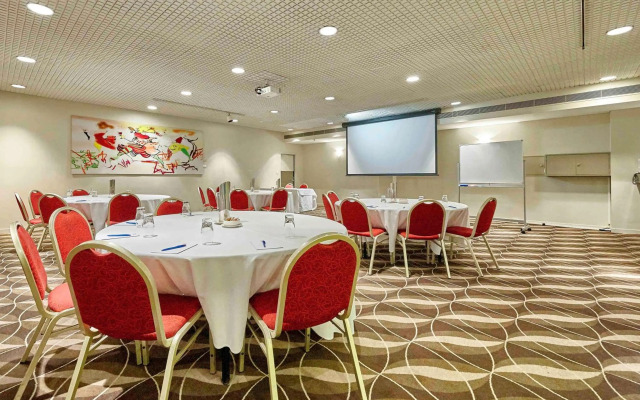 ibis Perth