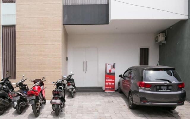 RedDoorz Syariah near Lapangan Pancasila Simpang Lima