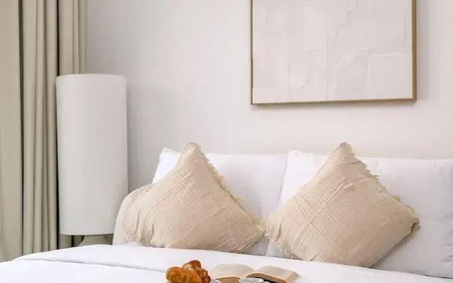 Stylish Studio Getaway 10 Minutes to Dubai Mall