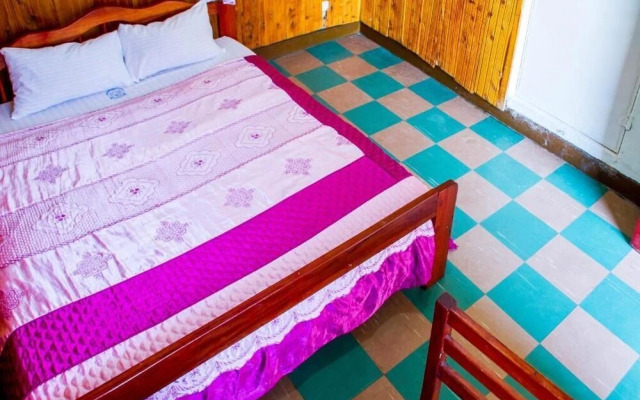 Sabinyo Guest House
