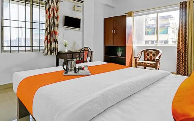 Oyo 90840 Majestic Raja Nagari