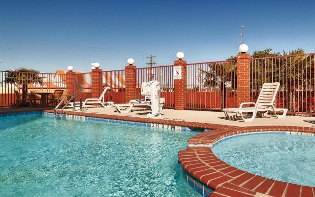 Best Western Giddings Inn & Suites