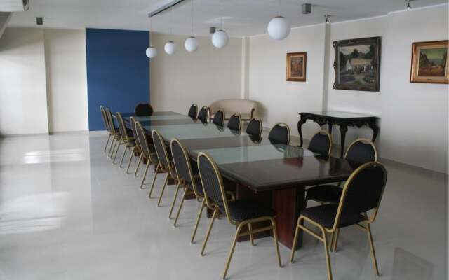 Apart Hotel Comra