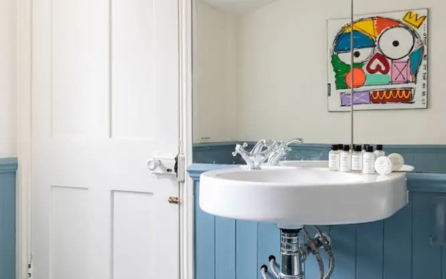 Keystone Crescent by Onefinestay