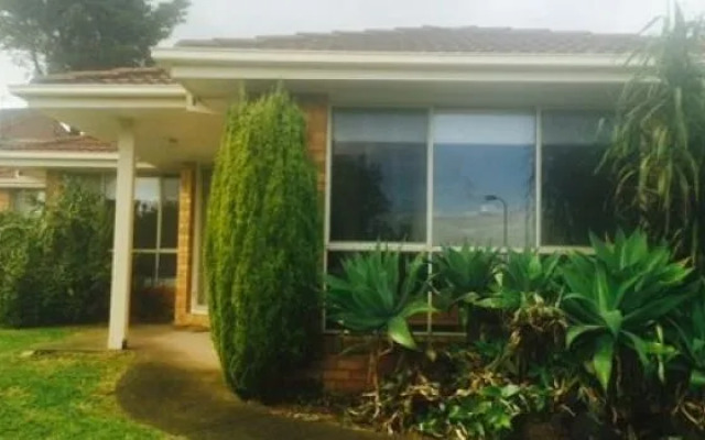 Australian Home Away @ East Doncaster Andersons Creek 1