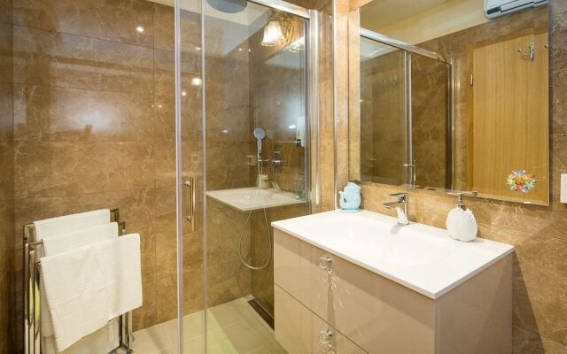 Valdibora Seaview Residence