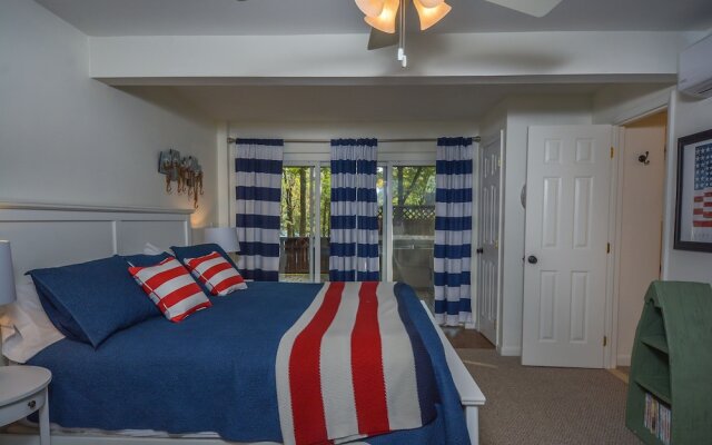 Lakeside Dreamin' 4 Bedroom House