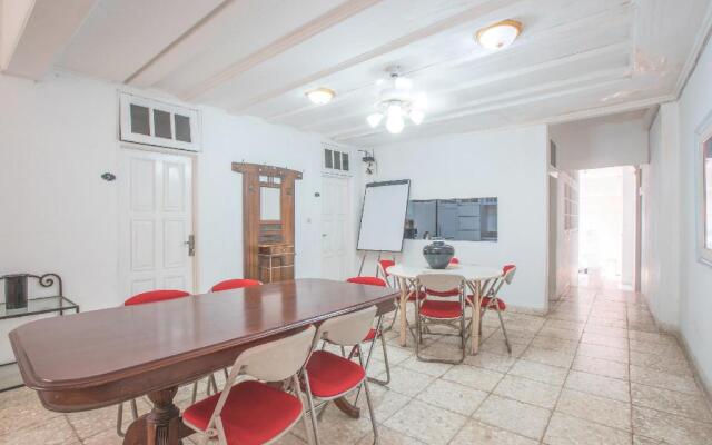 Capital O 332 Residence G17 Kemang